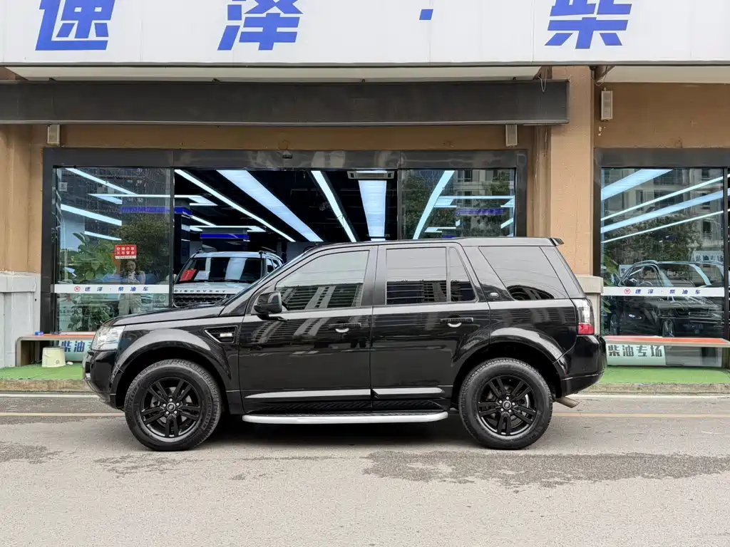 Land Rover Freelander 2 2013 — фото 11
