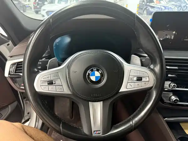 BMW 5 Series 2023