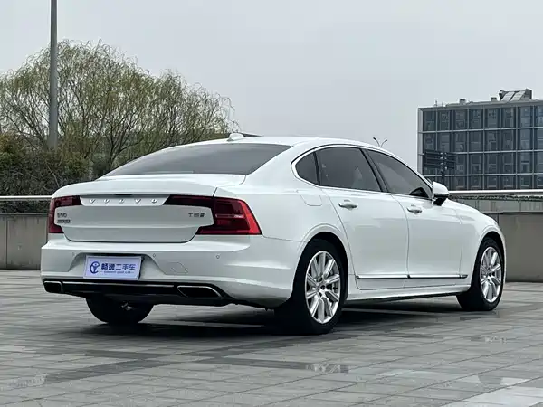 Volvo S90 2020