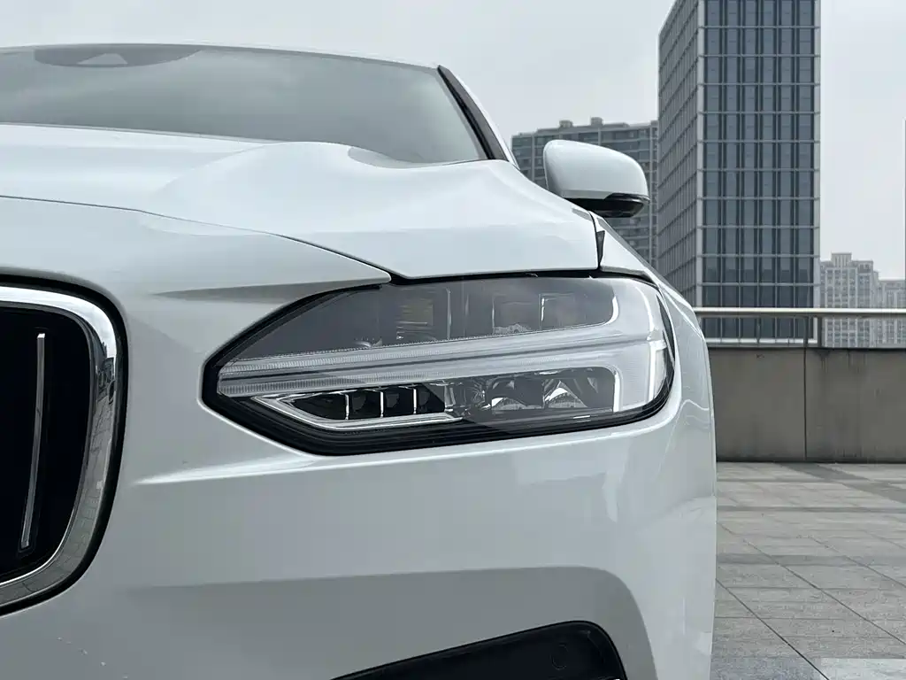 Volvo S90 2019 — фото 20