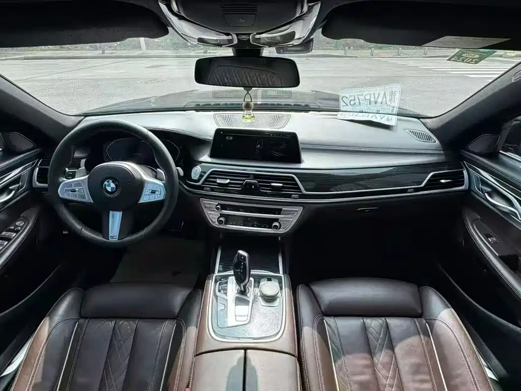 BMW 7 Series 2020 — фото 5