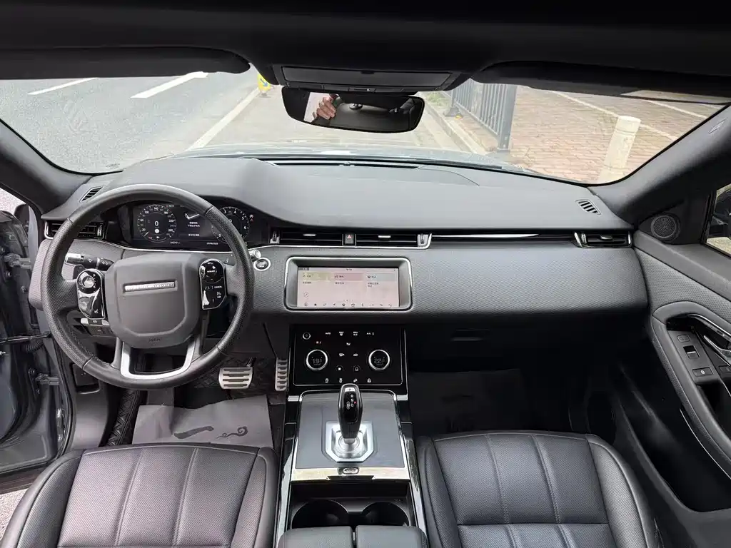 Land Rover Evoque 2021 — фото 9