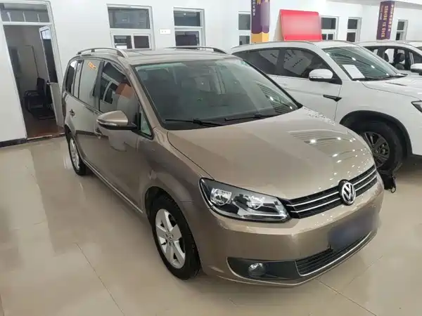 Volkswagen Touran 2016