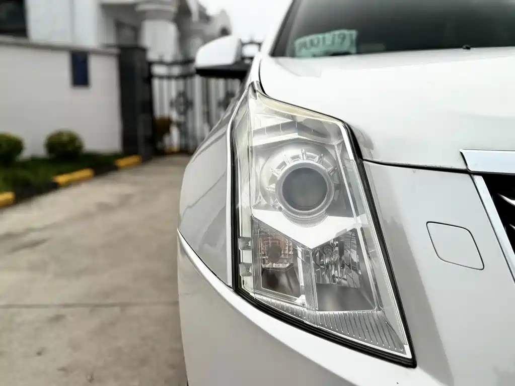 Cadillac SRX 2016 — фото 10