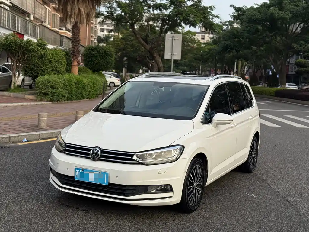 Volkswagen Touran 2016