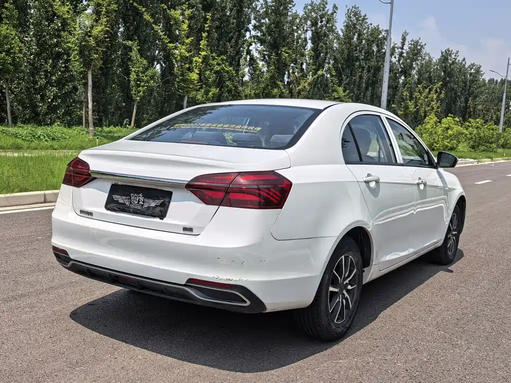 Geely Emgrand 2020 — фото 21