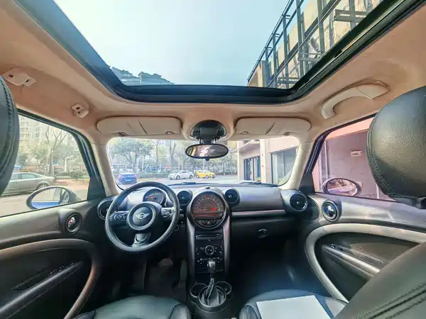 MINI Countryman 2015