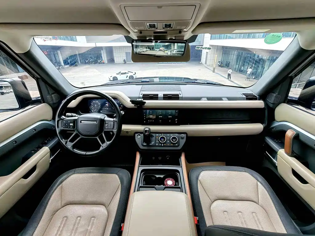 Land Rover Defender 2022 — фото 7