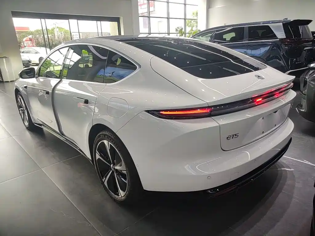 NIO ET5 2025