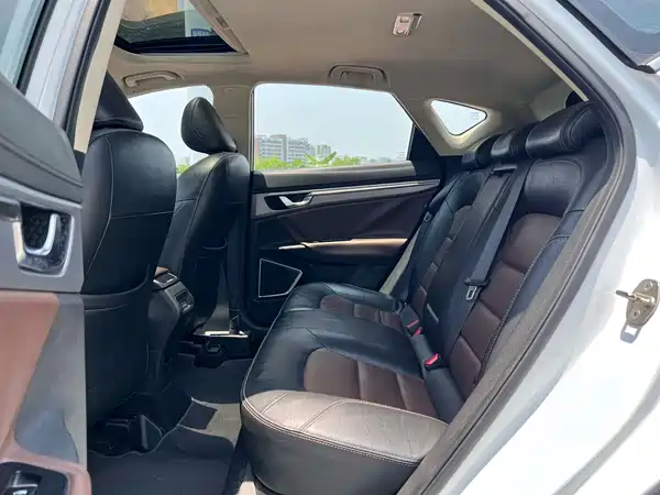 Geely Emgrand GS 2018