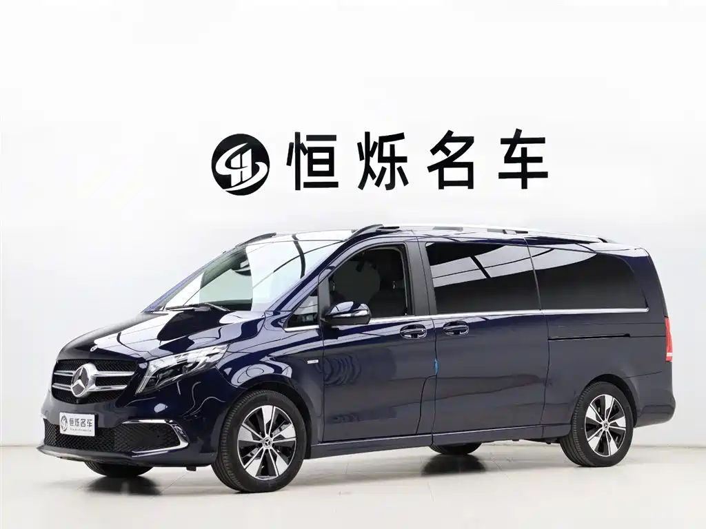 Mercedes-Benz V-Class 2022 — фото 1