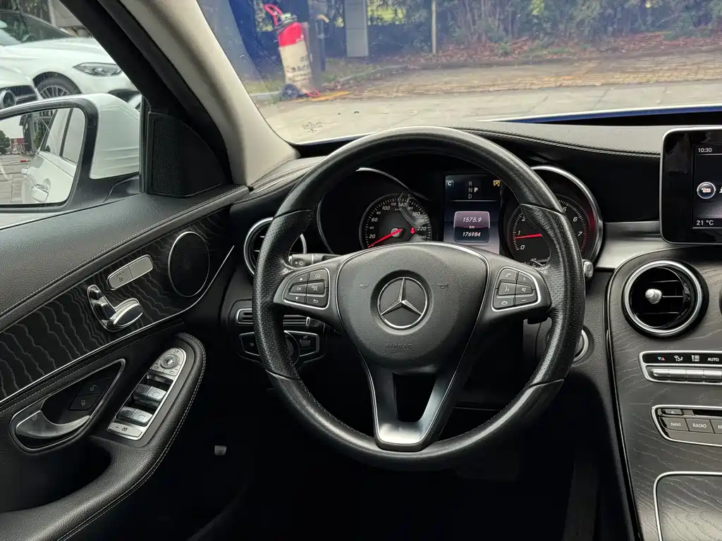 Mercedes-Benz C-Class 2017 — фото 11
