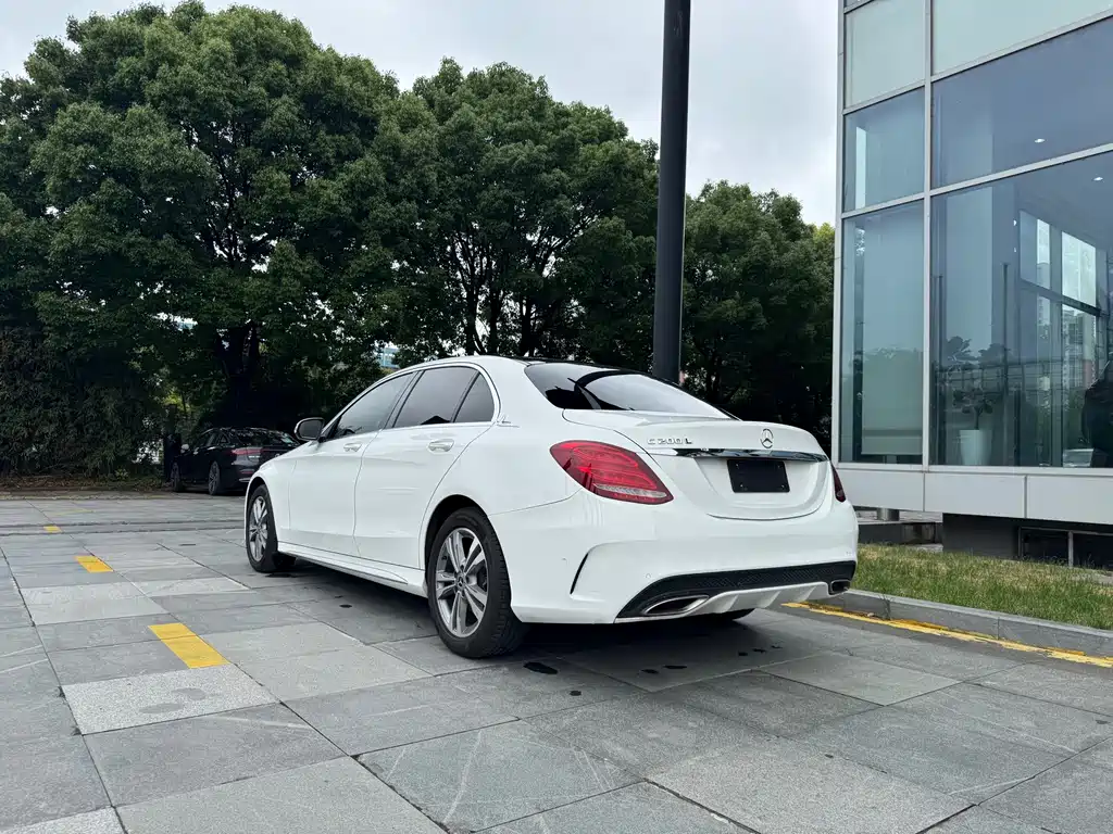 Mercedes-Benz C-Class 2017 — фото 15