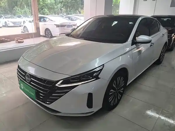 Nissan Teana 2023