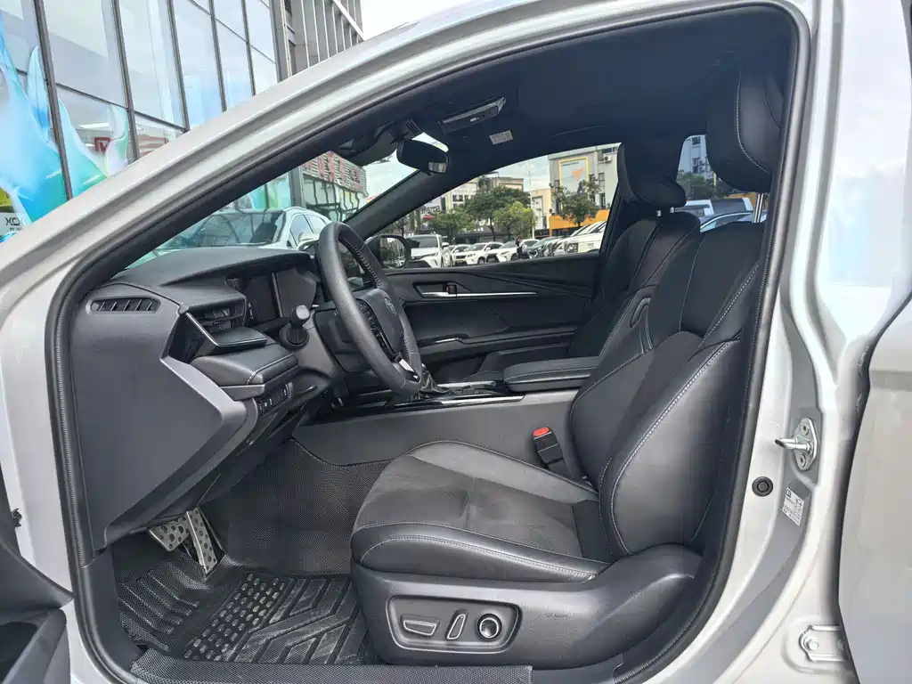 Toyota Camry 2024