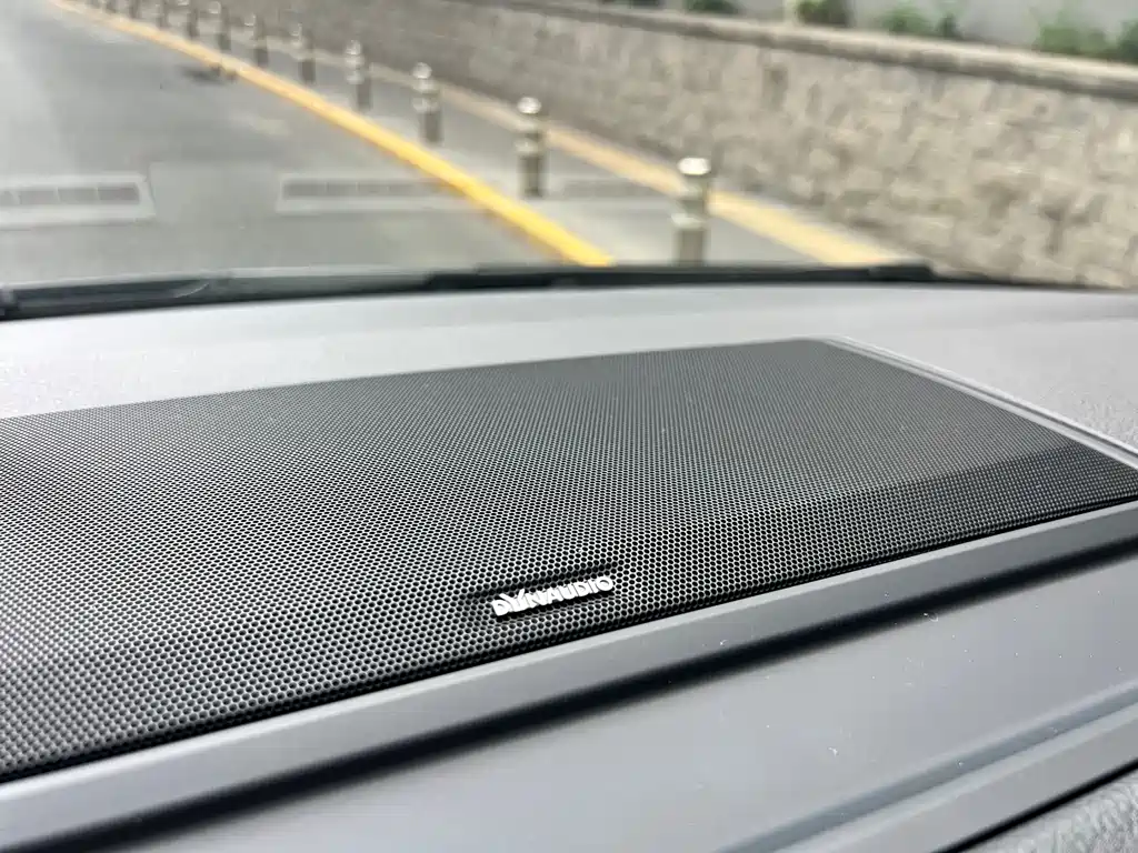 Volkswagen Multivan 2017 — фото 14