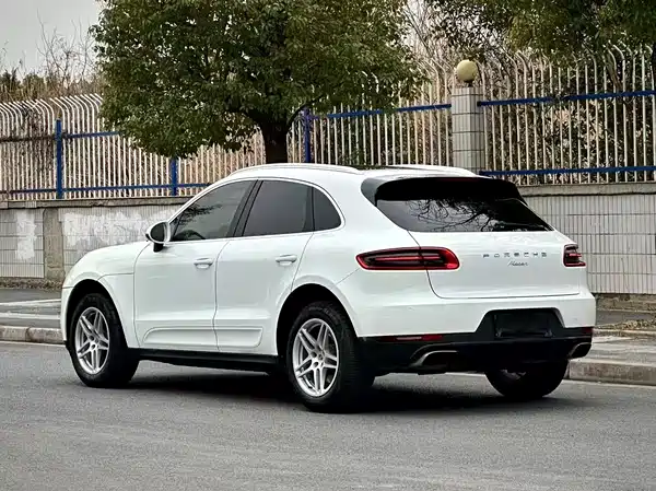Porsche Macan 2014