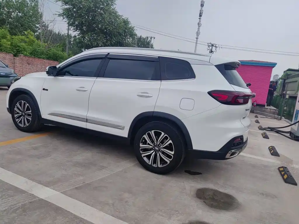 Chery Tiggo 8 2020 — фото 13
