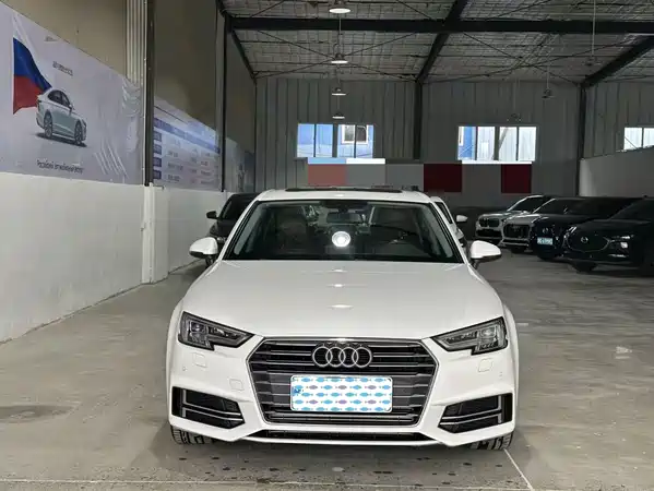 Audi A4L 2020