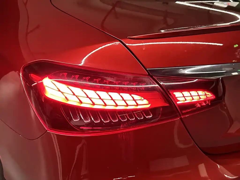 Mercedes-Benz E-Class 2021 — фото 19