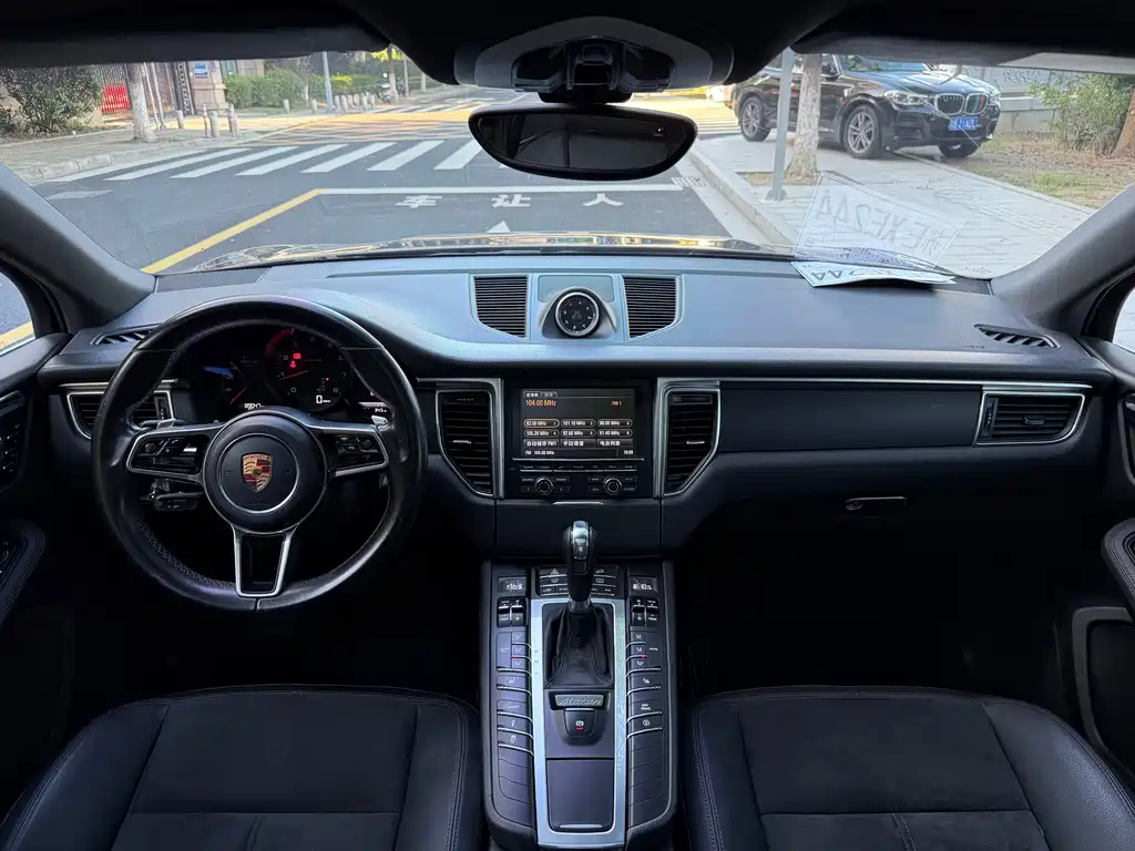 Porsche Macan 2014 — фото 16
