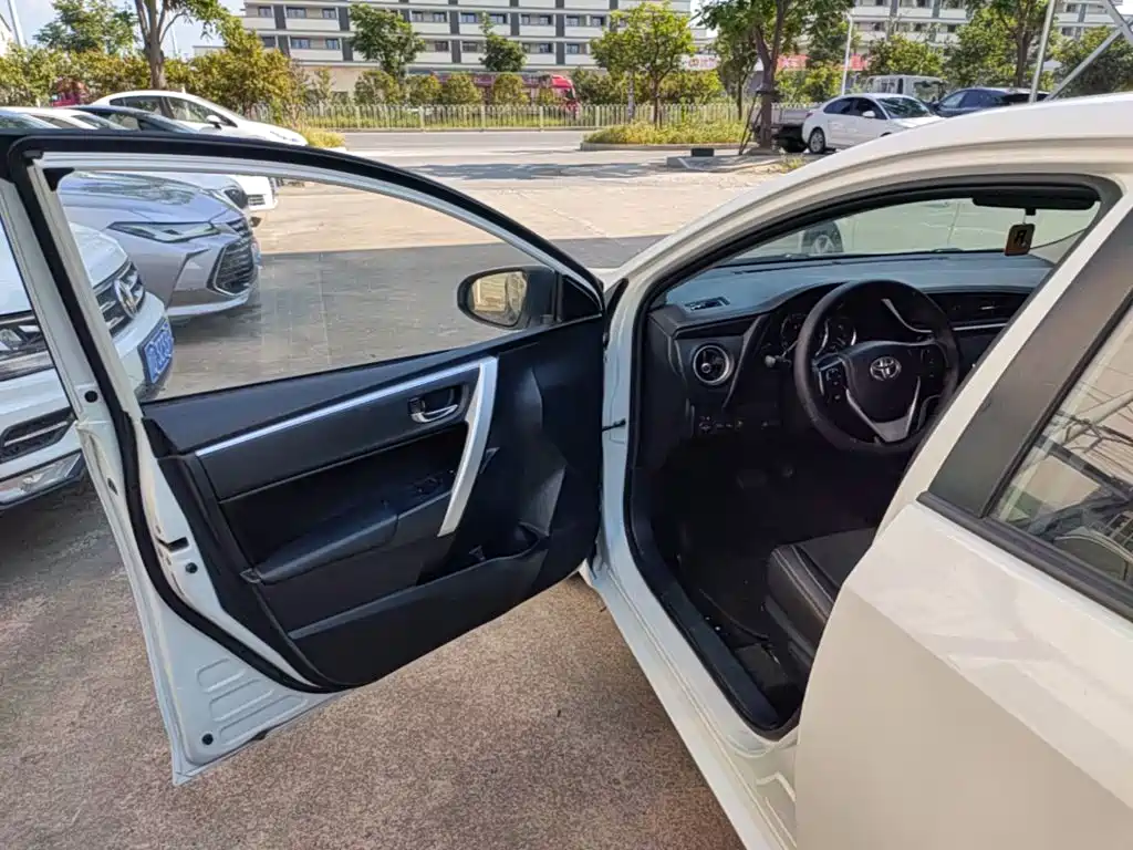 Toyota Levin 2017 — фото 16