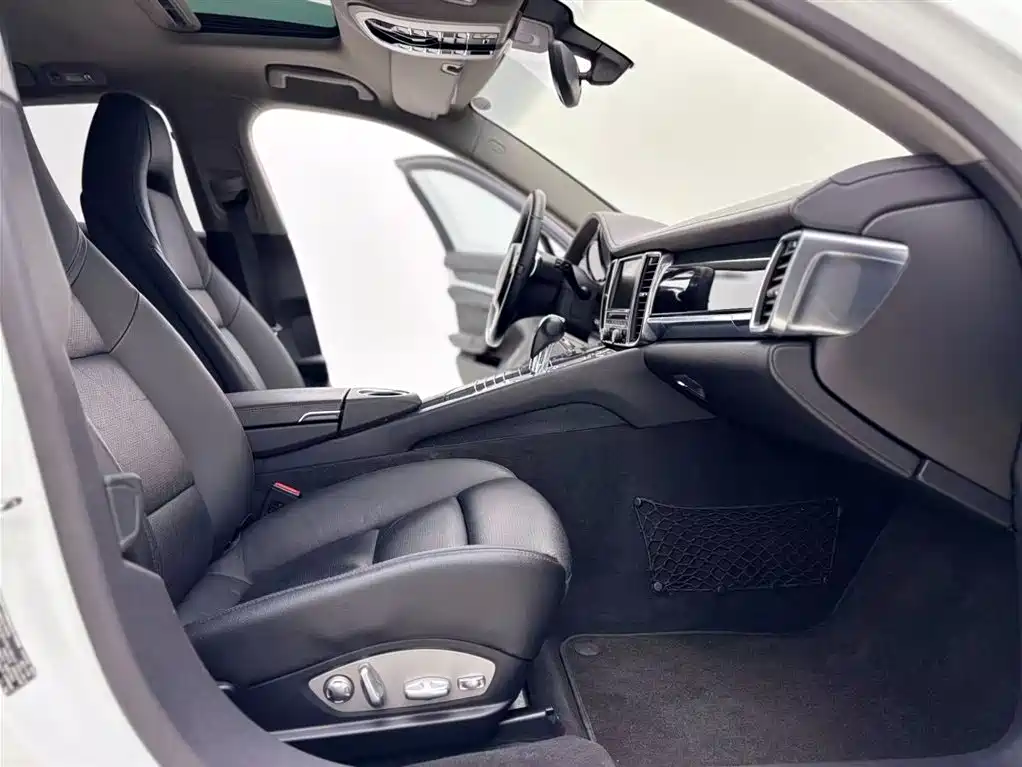 Porsche Panamera 2015 — фото 18