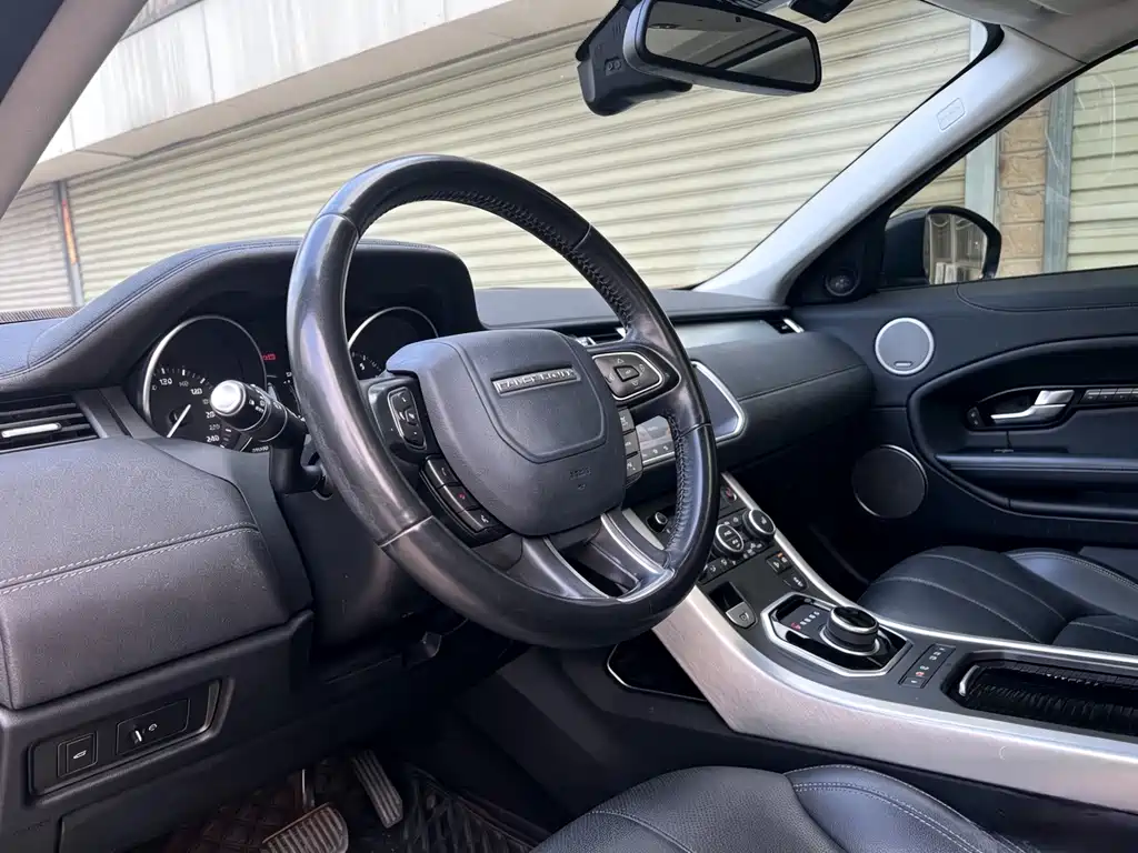 Land Rover Evoque 2017 — фото 15