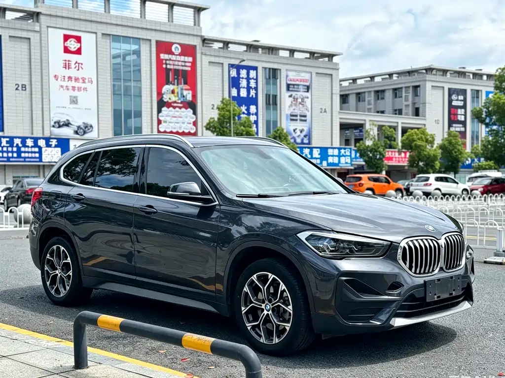 BMW X1 2021 — фото 3