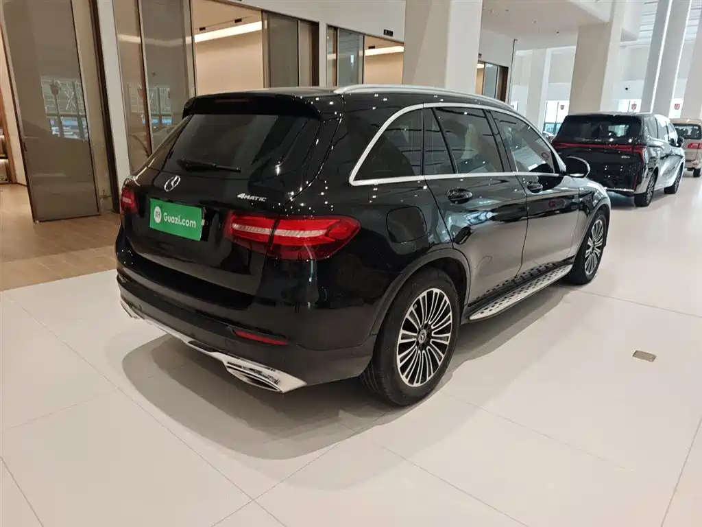 Mercedes-Benz GLC 2018 — фото 23