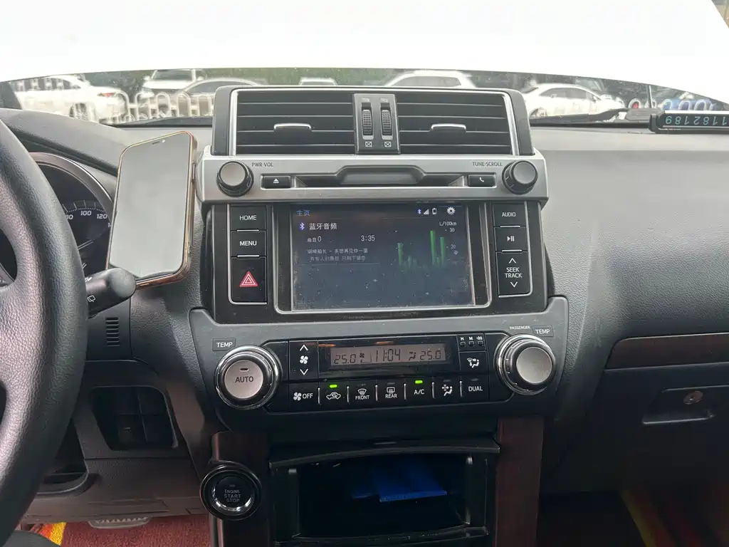 Toyota Prado 2016 — фото 10