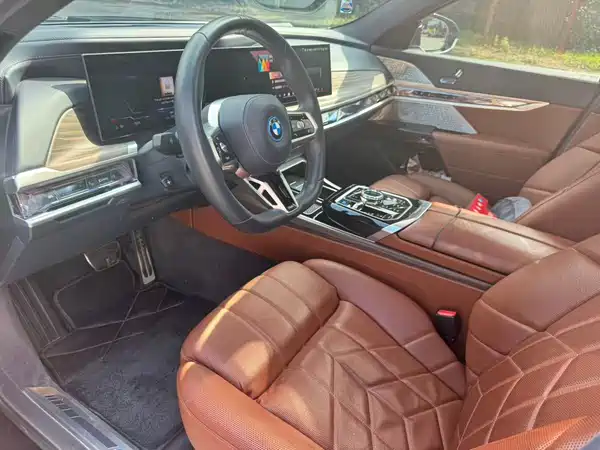 BMW i7 2023