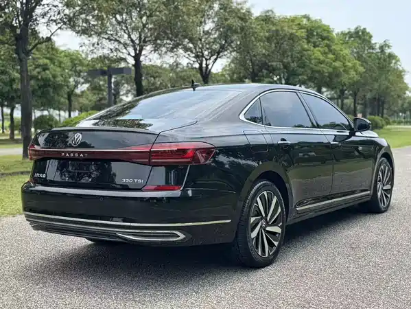 Volkswagen Passat 2022