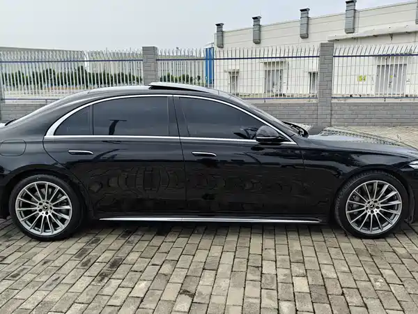 Mercedes-Benz S-Class 2024