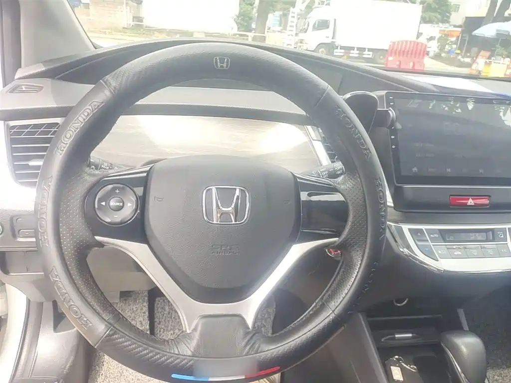 Honda Jade 2017 — фото 11