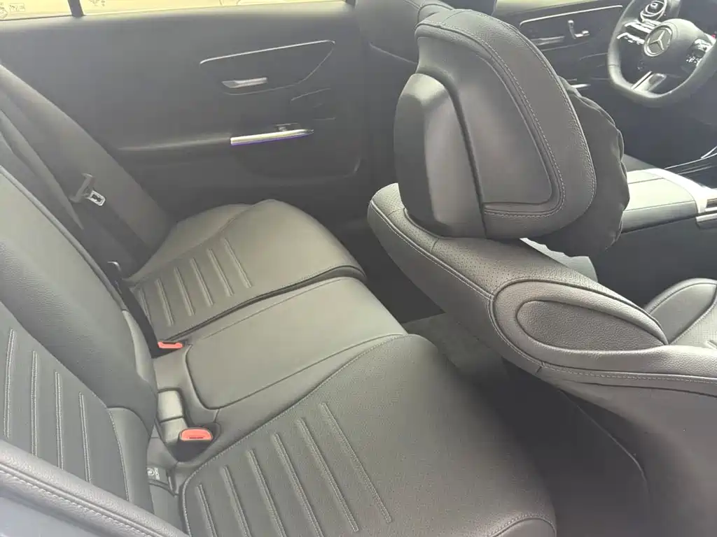 Mercedes-Benz C-Class 2023