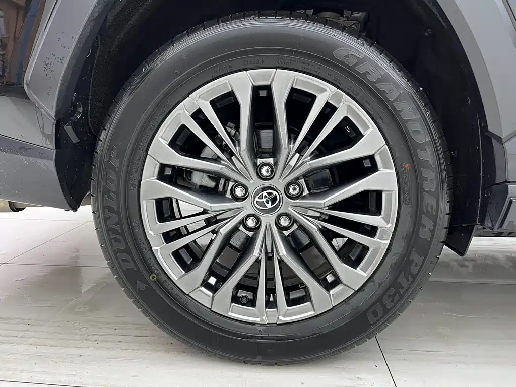 Toyota Wildlander 2023 — фото 10