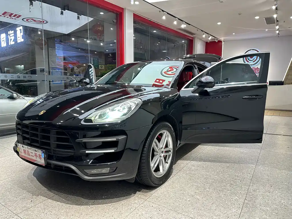 Porsche Macan 2015 — фото 32
