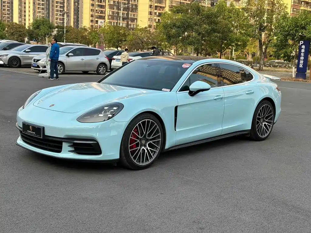 Porsche Panamera 2018 — фото 21