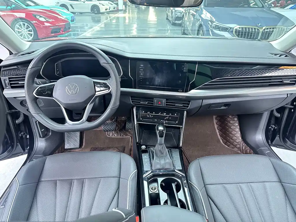 Volkswagen Passat 2024