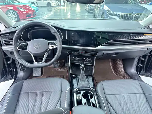 Volkswagen Passat 2024