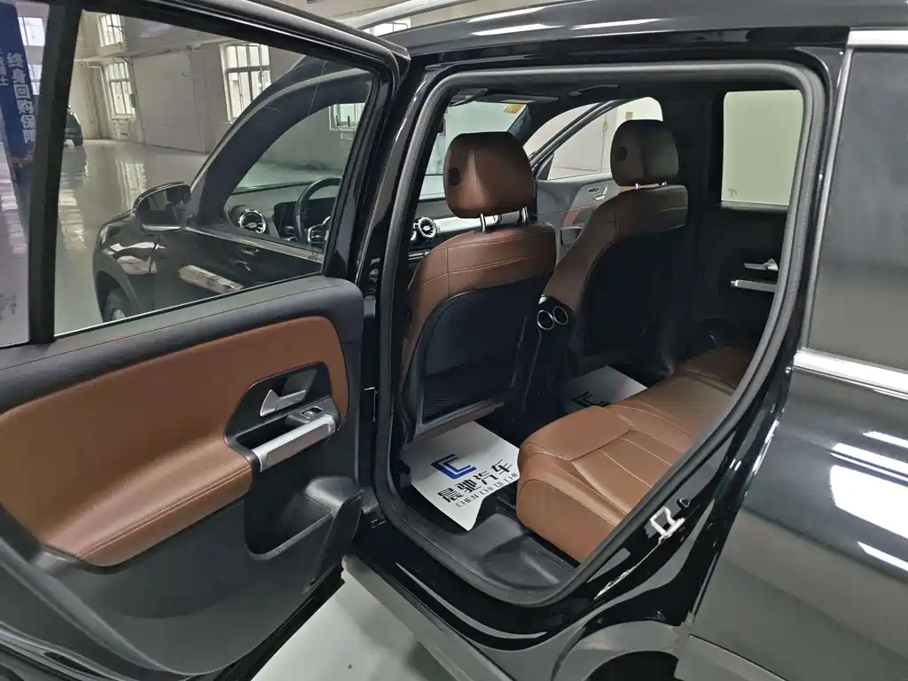 Mercedes-Benz GLB 2021 — фото 12