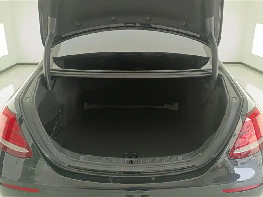 Mercedes-Benz E-Class 2018