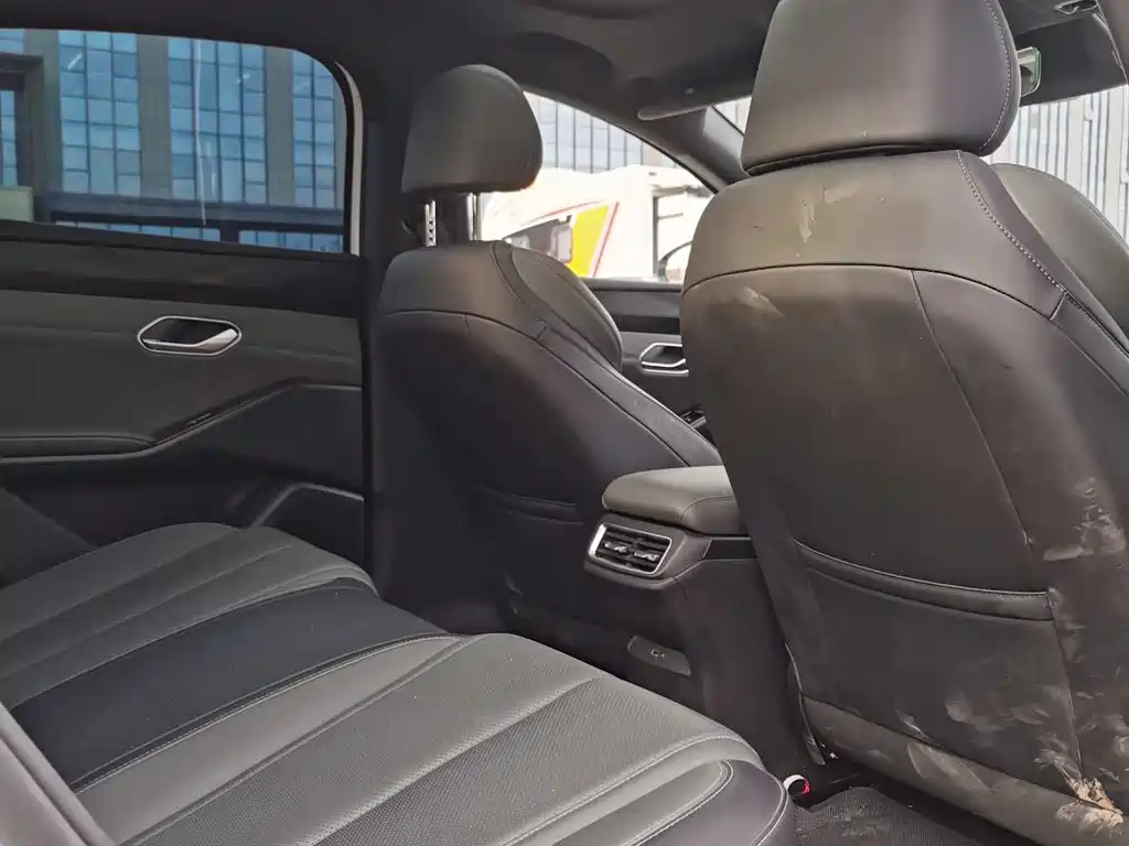 BYD Qin L 2025 — фото 11
