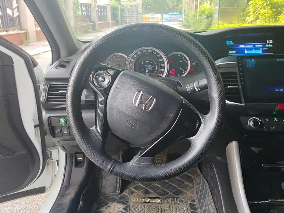 Honda Accord 2017 — фото 14
