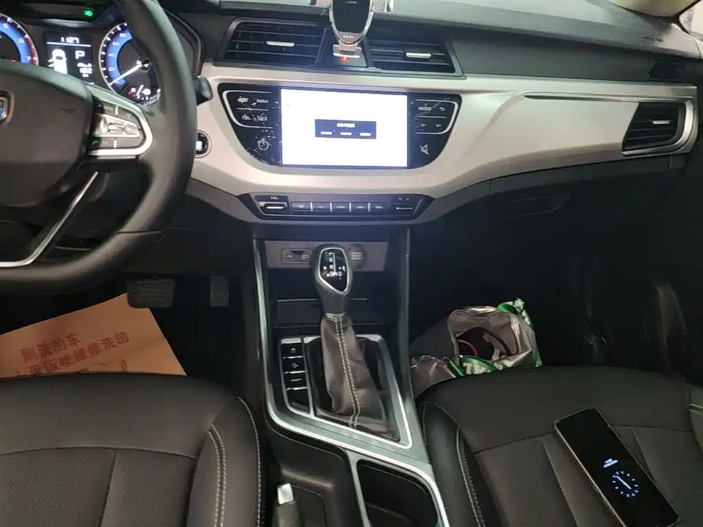 Geely Vision X3 2020 — фото 14