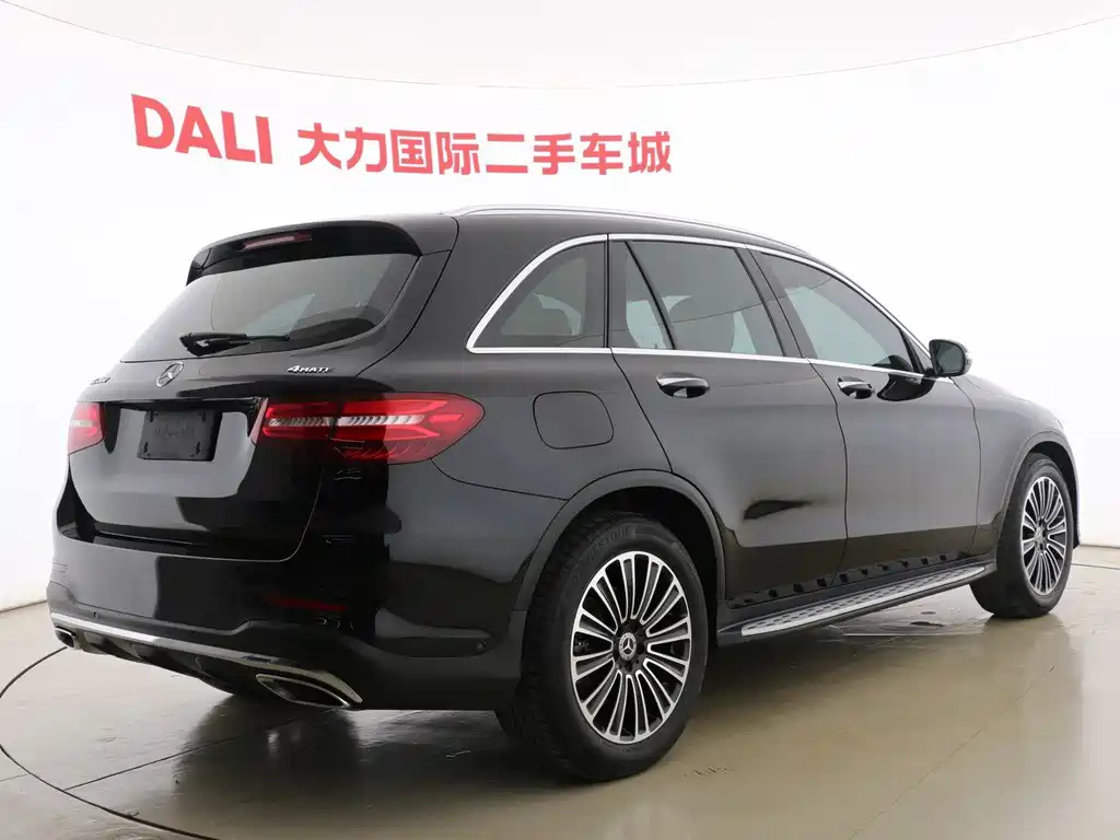 Mercedes-Benz GLC 2017 — фото 16