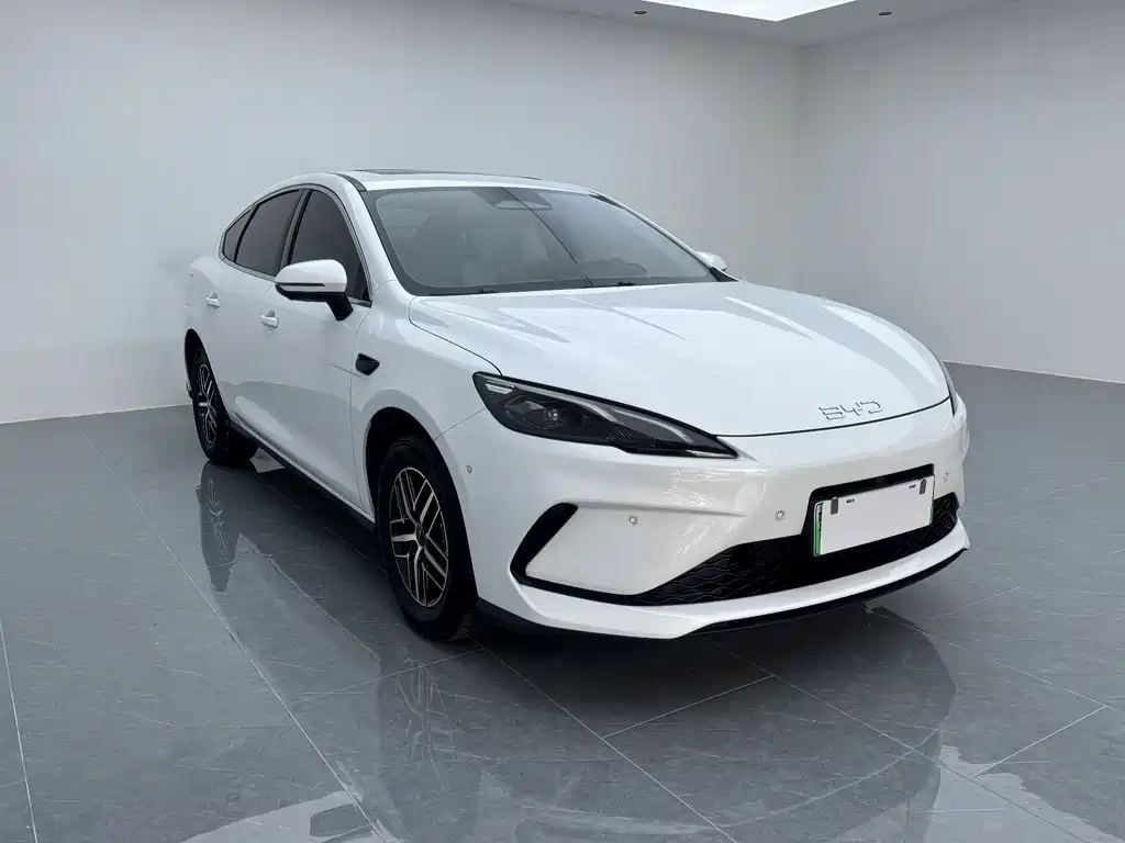 BYD Seal 05 DM-i 2025 — фото 2