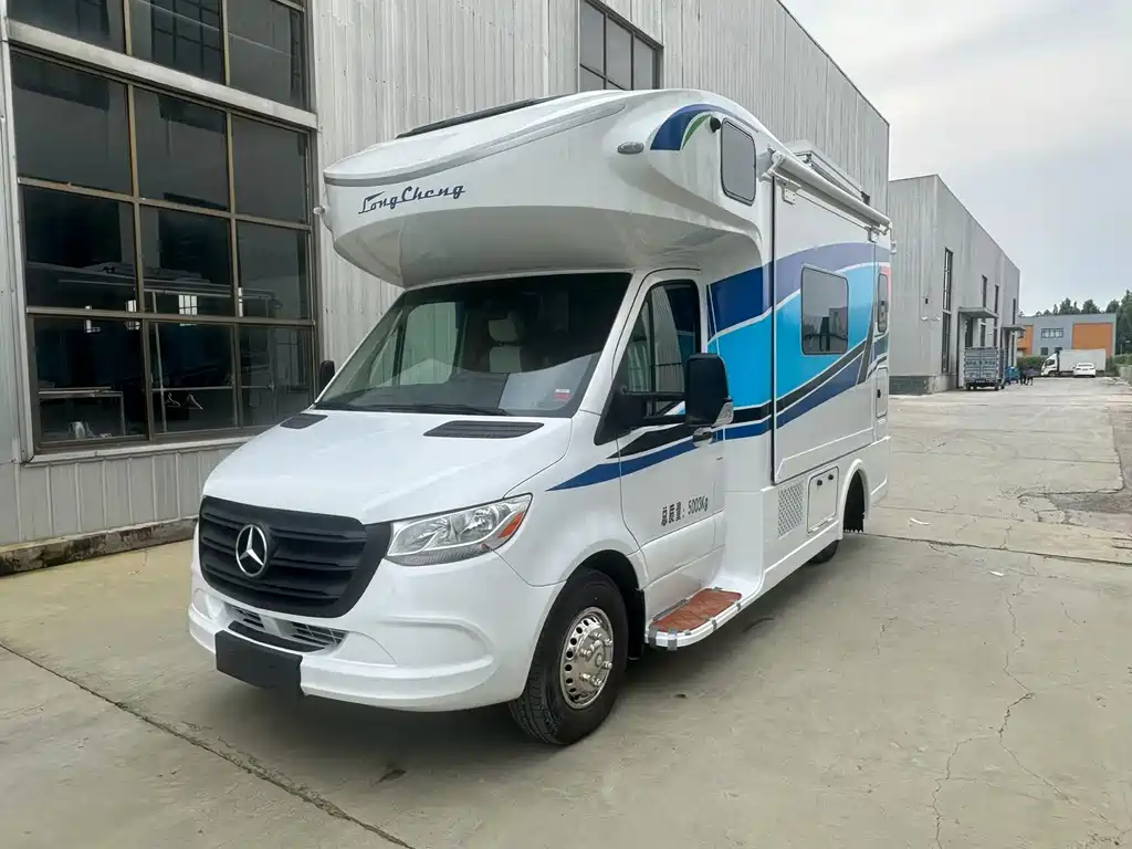 Mercedes-Benz Sprinter 2022 — фото 1
