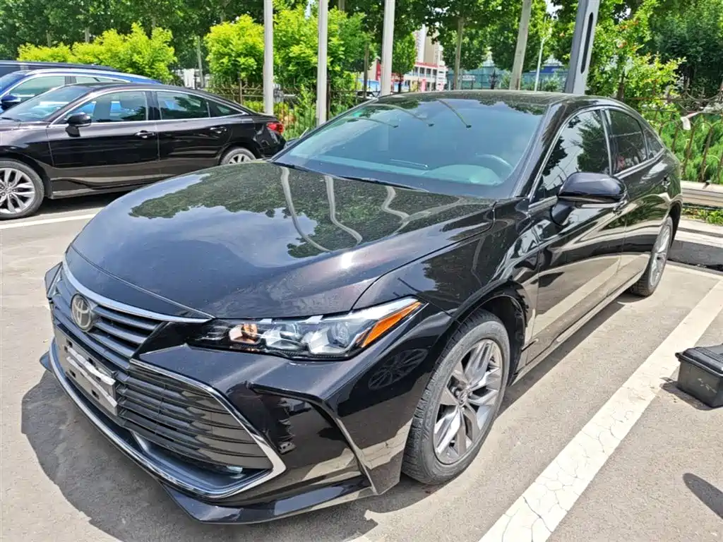 Toyota Avalon 2020 — фото 1